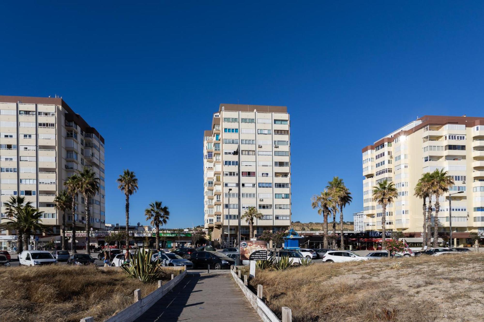 Wonderful Studio Apartment in front of the beach Costa da Caparica Exterior foto