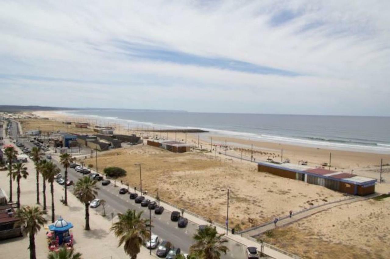Wonderful Studio Apartment in front of the beach Costa da Caparica Exterior foto